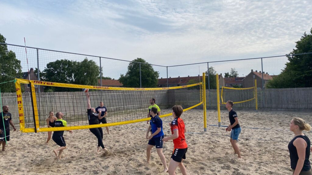 Teamuitje Beachvolleybal